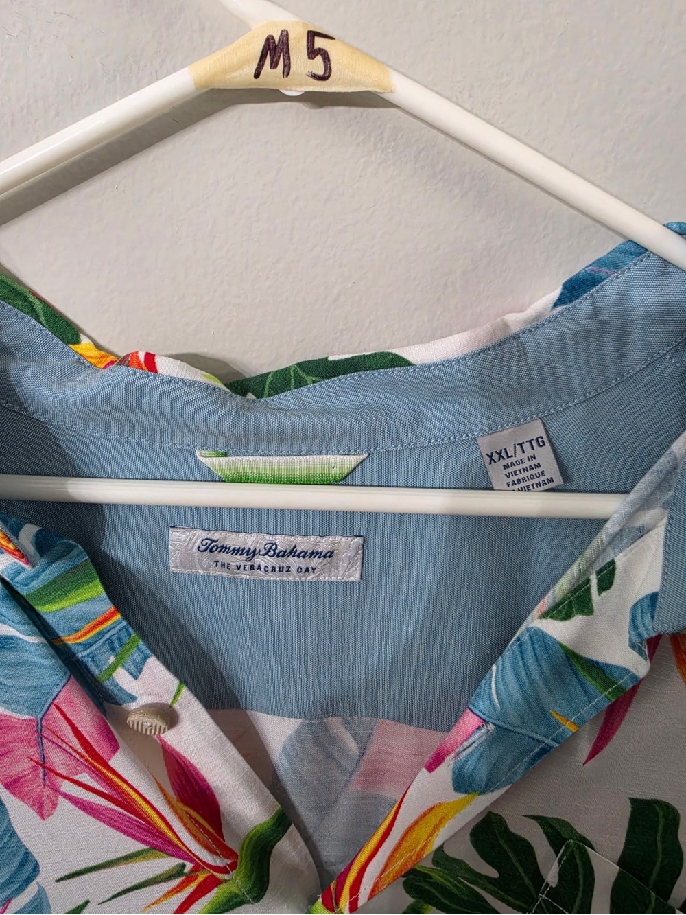Tommy Bahama Tropical Shirt Bundle – 2 Men’s XXL Shirts $20 - Picture 6 of 6